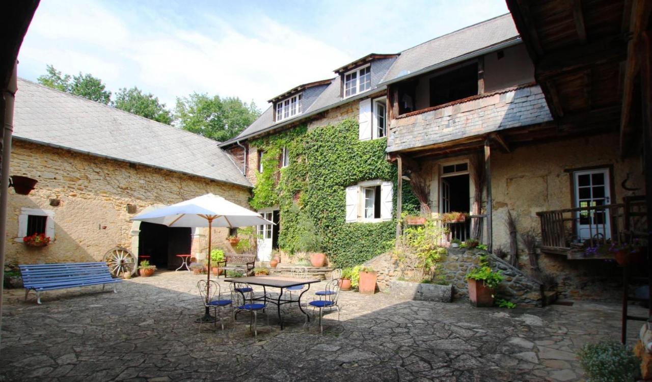 La Ferme Dague Bed and Breakfast Lasseube Exteriör bild